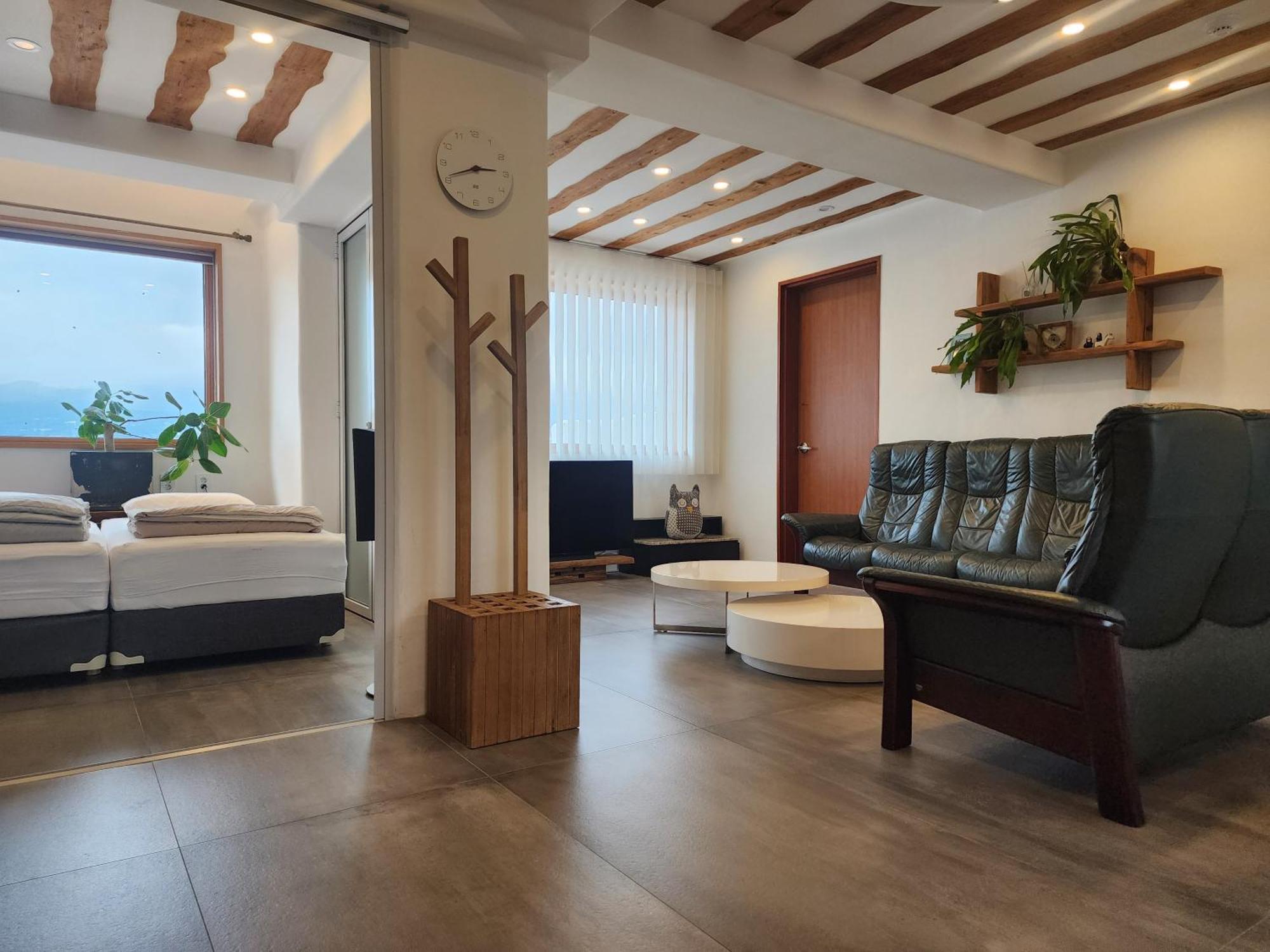 Palm Tree Villa Seogwipo Eksteriør billede